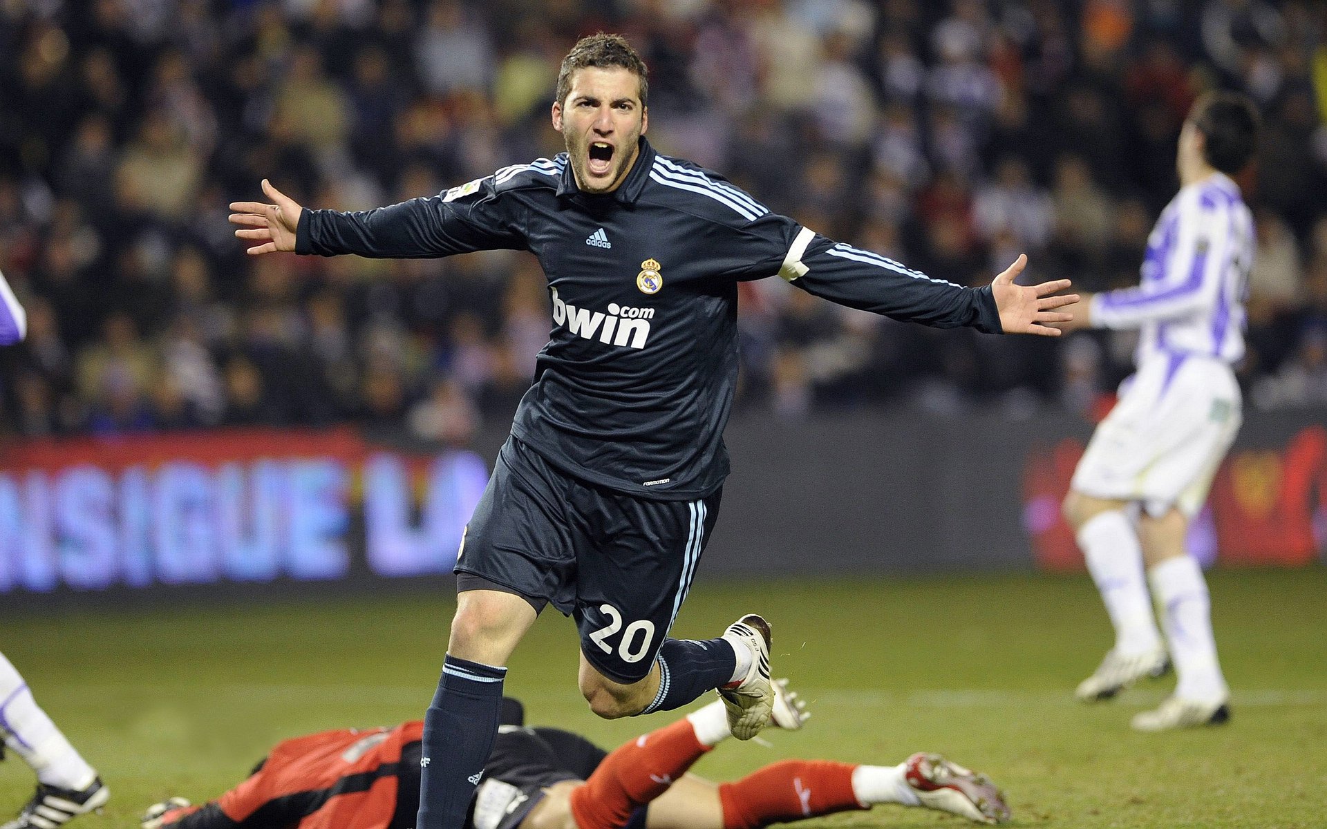 田径项目专项训练成果显著，田径专项活动